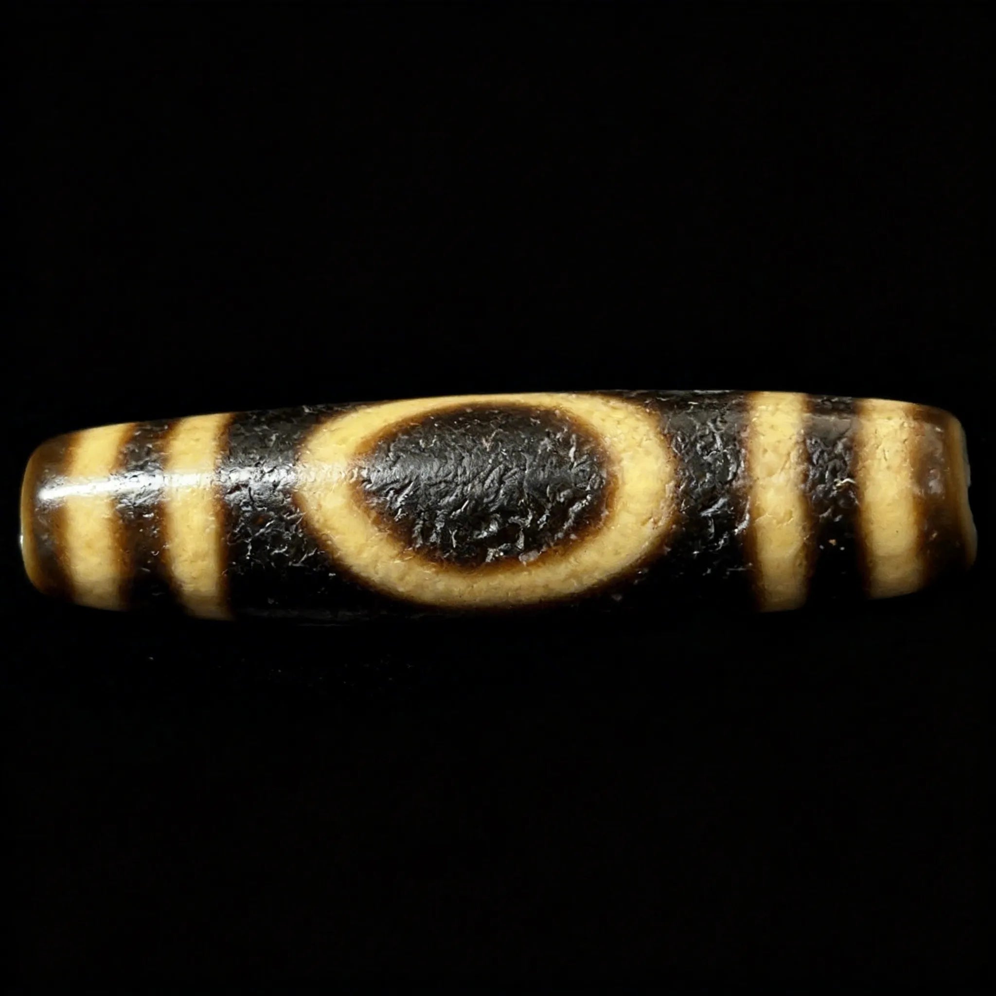 Heaven and Earth Dzi Bead Meaning: Benefits, Symbolism & How to