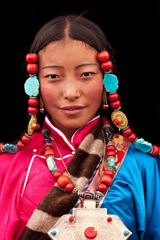 Here is the ocean of colors ▎the visual art of Tibetan people