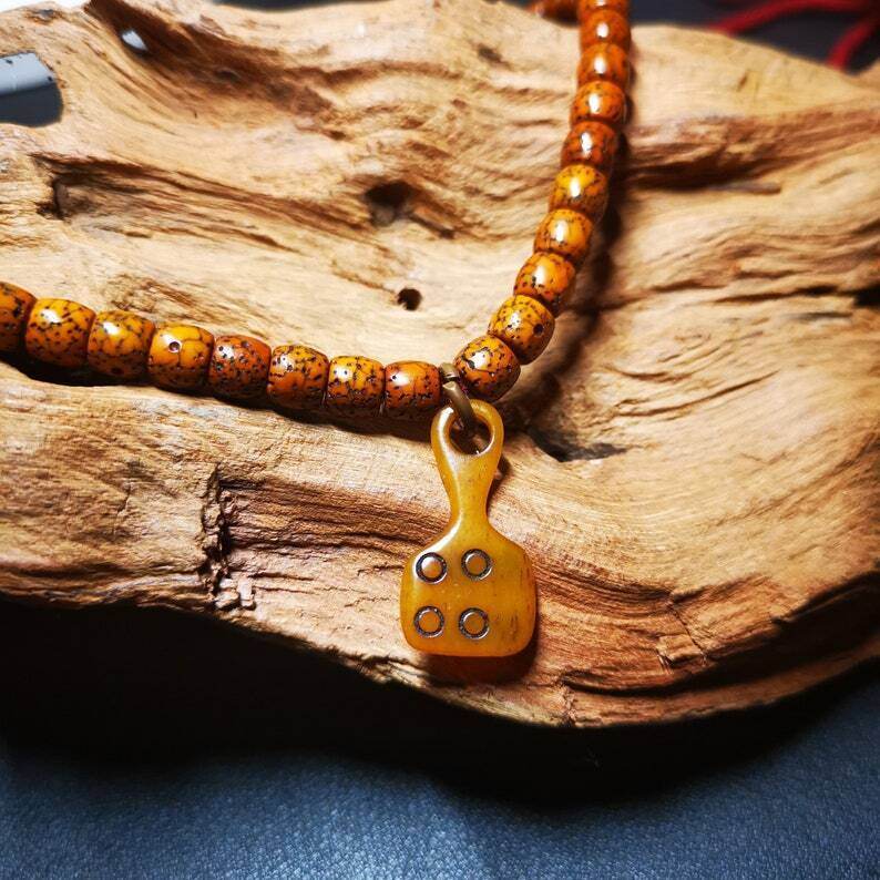 Yak Bone Carved Mantra Dot Prayer Bead Pendant,Bead Counter Clip Amulet for Mala - Gandhanra-ART