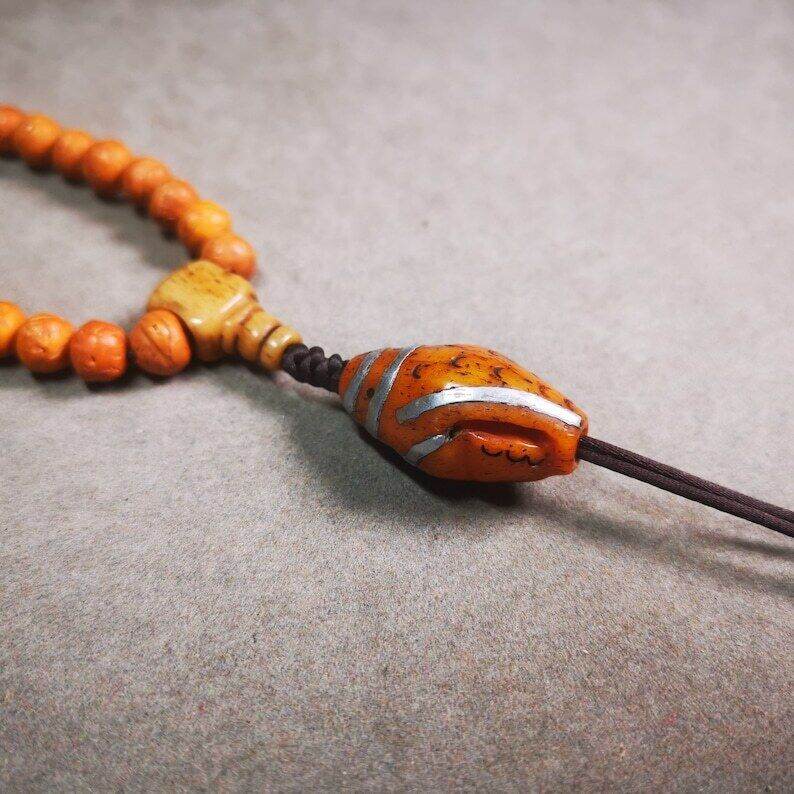 Yak Bone Amulet,Shankha,Conch Pendant for Necklace,Bag Hanging - Gandhanra-ART