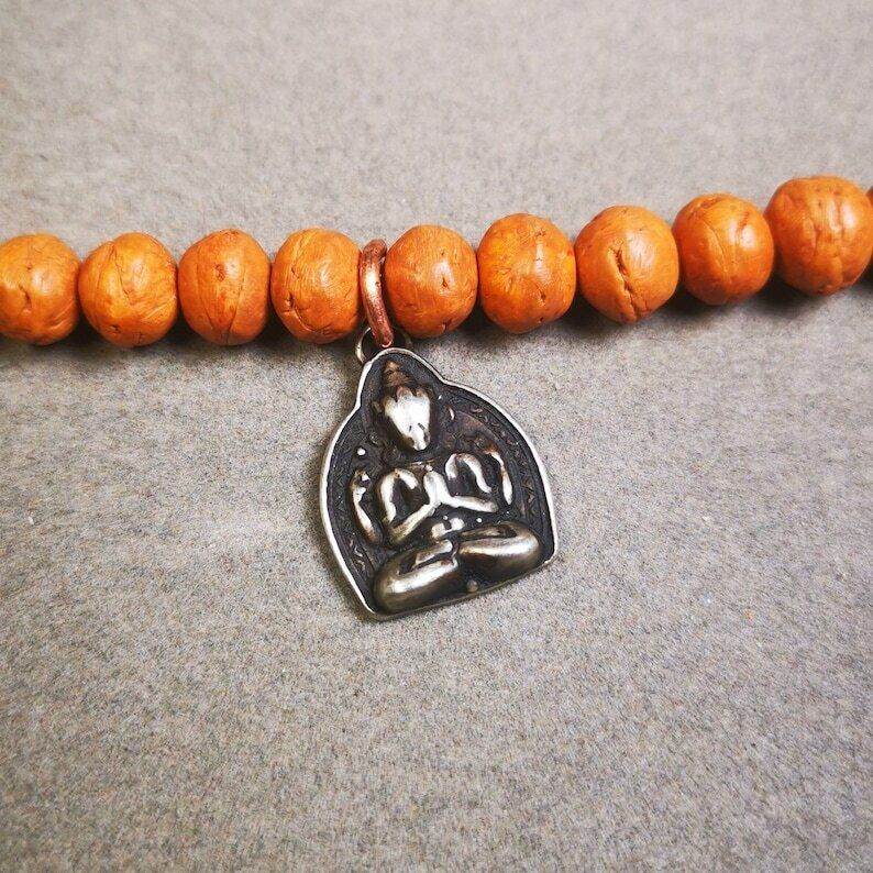 Mala Pendant,Small Chenrezig Amulet for Prayer Beads - Gandhanra-ART