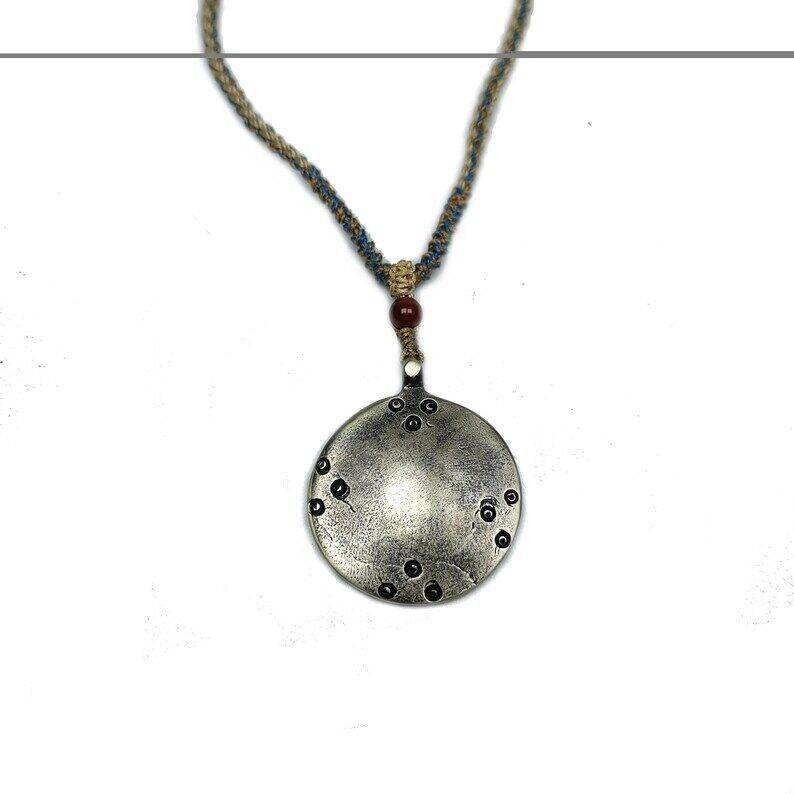 Amulet,Om Badge Pendant, Mantra of Om Mani Padme Hum - Gandhanra-ART