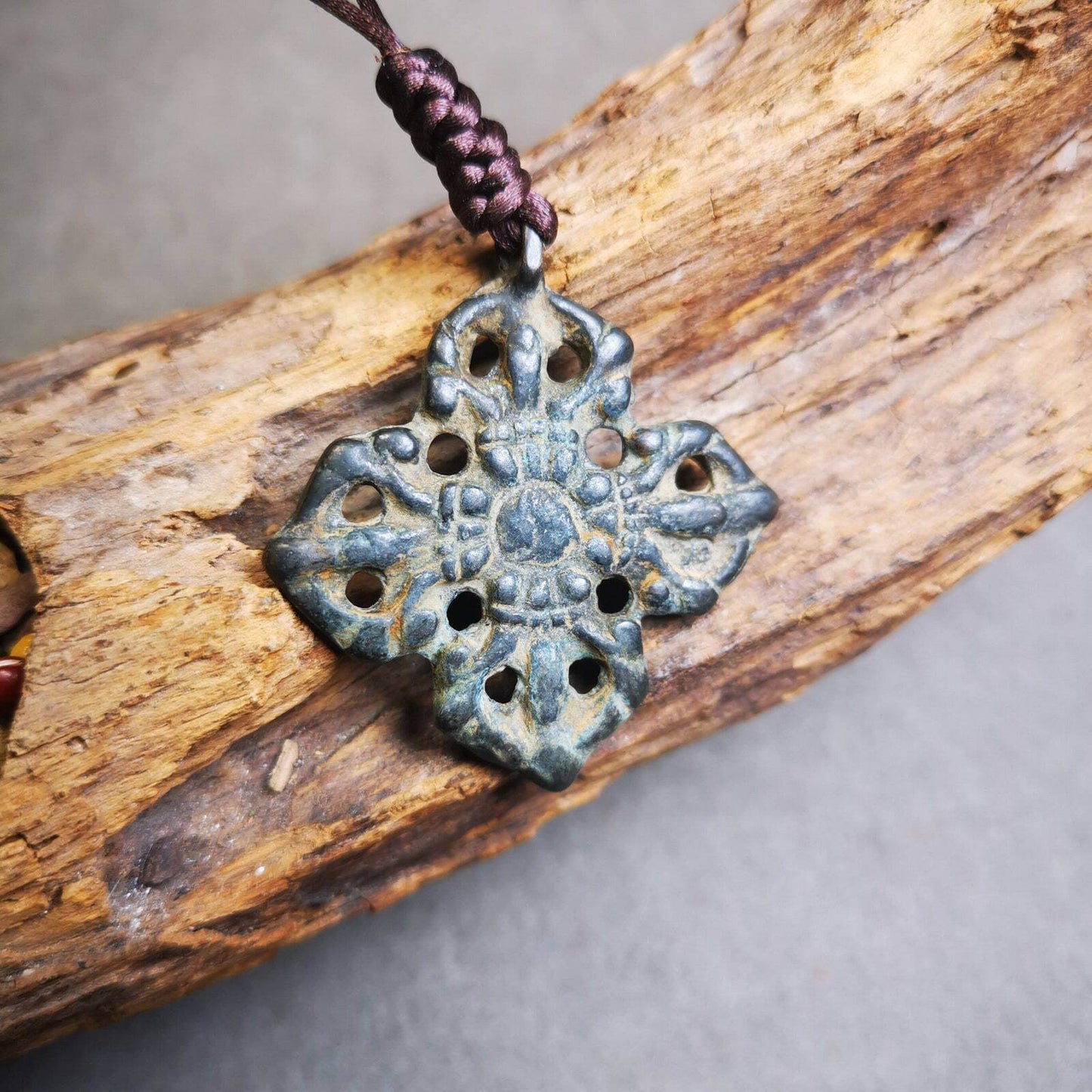 Buddhist Amulet,Cross Vajra Badge, Made of Thokcha - Gandhanra-ART