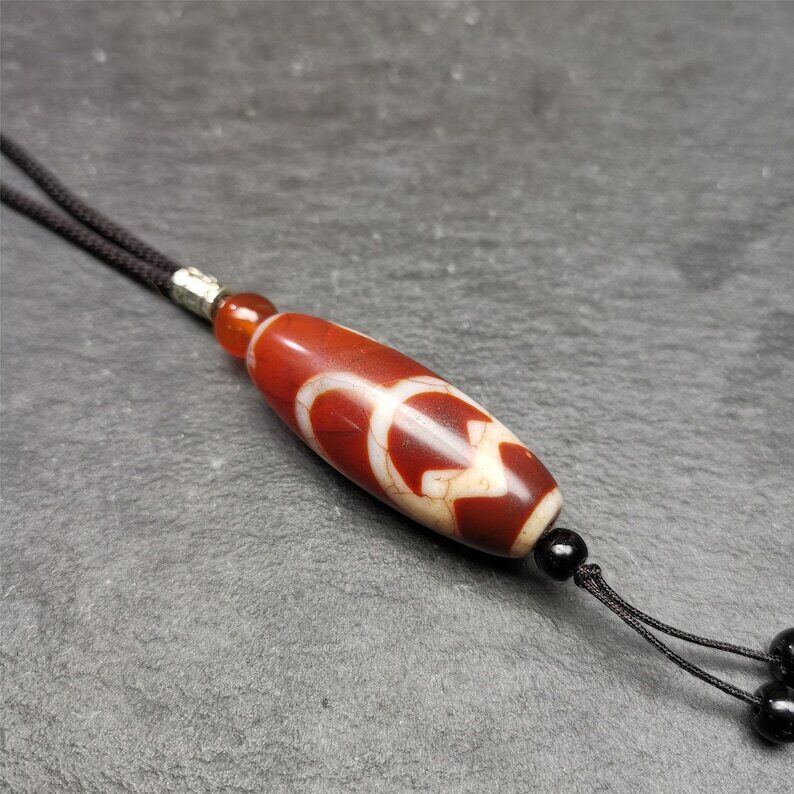 Fire Agate Lotus Dzi Bead Necklace,1.57" × 0.75"