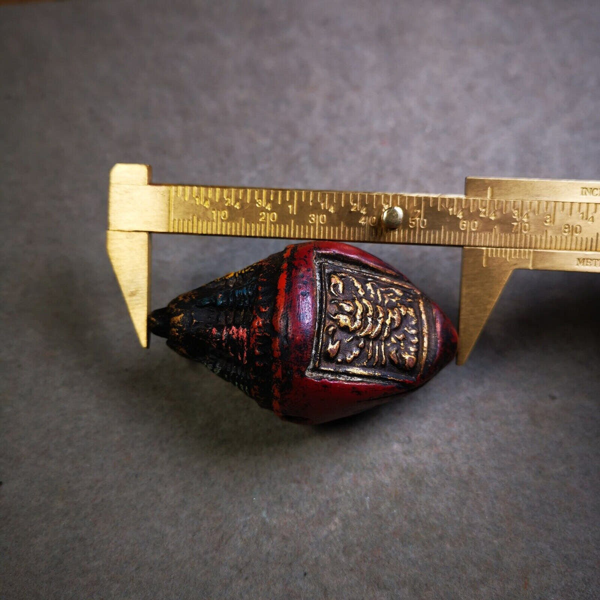 Niang La Tsa Tsa Statue Amulet,Stupa,Pagoda,2.52" - Tibetan Buddhist amulet, size reference