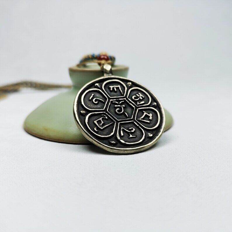 Amulet,Om Badge Pendant, Mantra of Om Mani Padme Hum - Gandhanra-ART