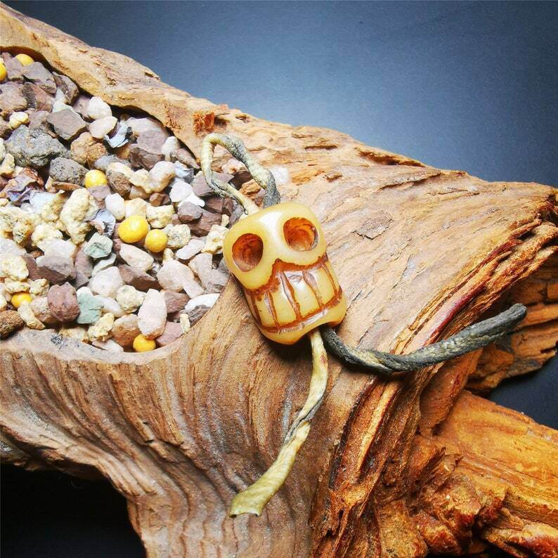 Amulet,Yak Bone Carved Skull Citipati Pendant - Gandhanra-ART
