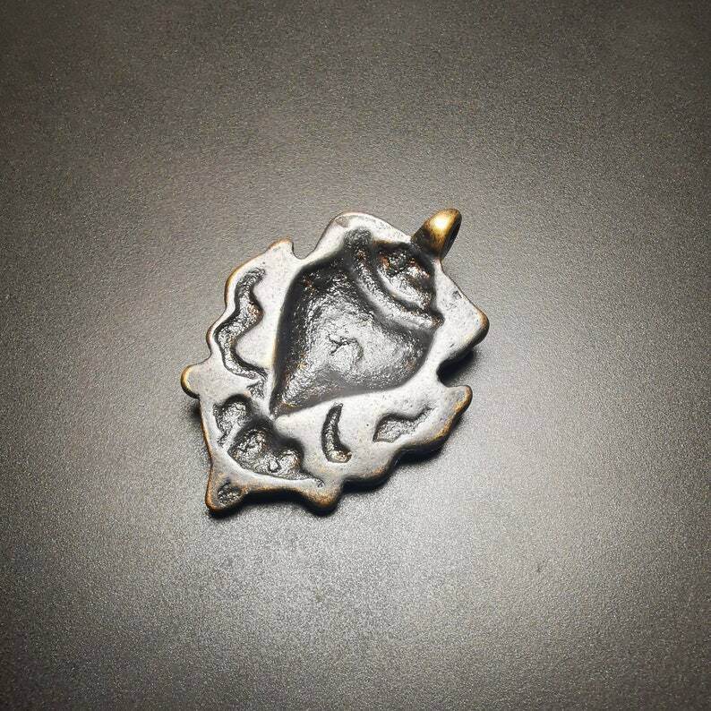 Shankha,Divine Conch Badge,Tibetan Buddhist Amulet Pendant - Gandhanra-ART