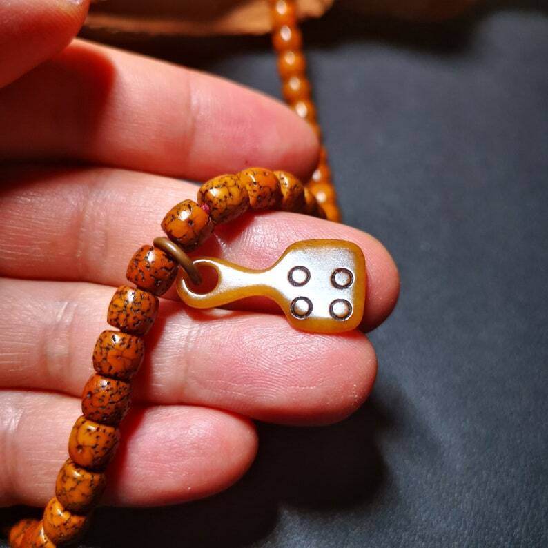 Yak Bone Carved Mantra Dot Prayer Bead Pendant,Bead Counter Clip Amulet for Mala - Gandhanra-ART