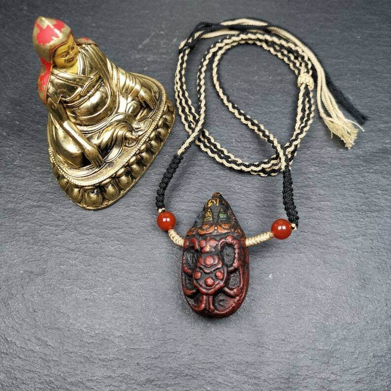 Old Tibetan Tsa Tsa Amulet, Scorpion Guru of Padmasambhava,Scorpion Terma Amulet - Gandhanra-ART