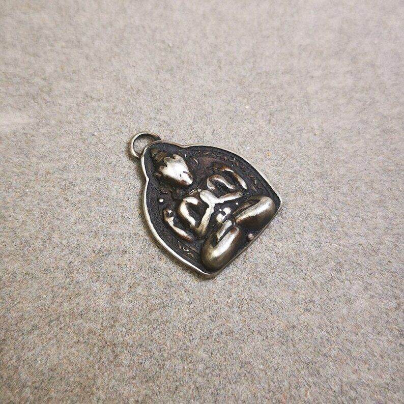 Mala Pendant,Small Chenrezig Amulet for Prayer Beads - Gandhanra-ART