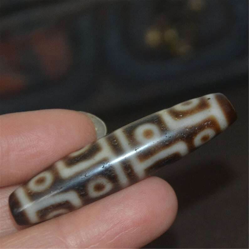 12 Eyes Dzi Bead - Gandhanra-ART