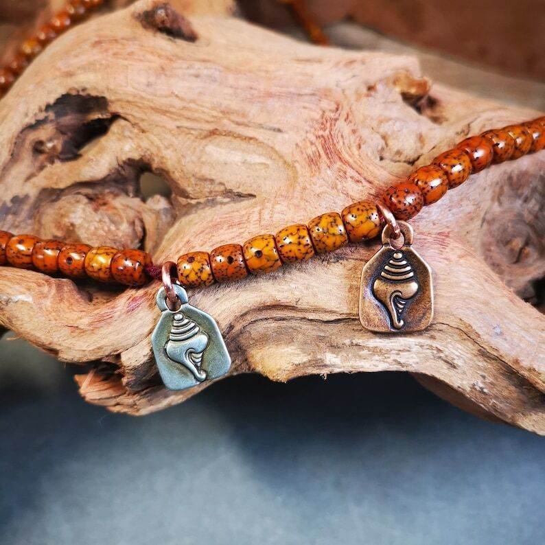 Gandhanra Handmade Mala Counter, Divine Conch Pendant - Gandhanra-ART