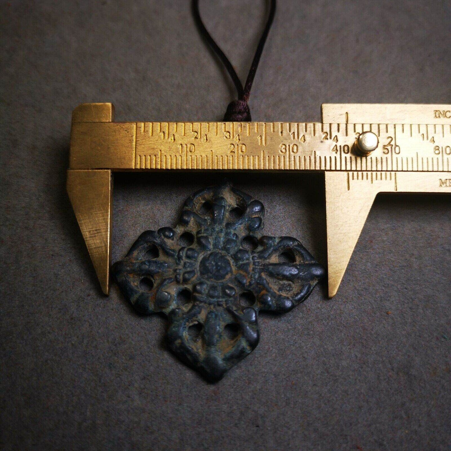 Buddhist Amulet,Cross Vajra Badge, Made of Thokcha - Gandhanra-ART