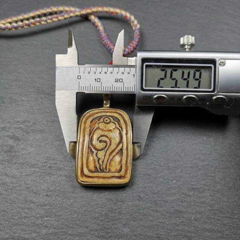 Kapala Amulet,Conch Shell Shankha Pendant - Gandhanra-ART