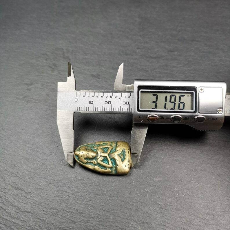 Amulet, Chenrezig Pendant Badge,32 × 20mm - Gandhanra-ART