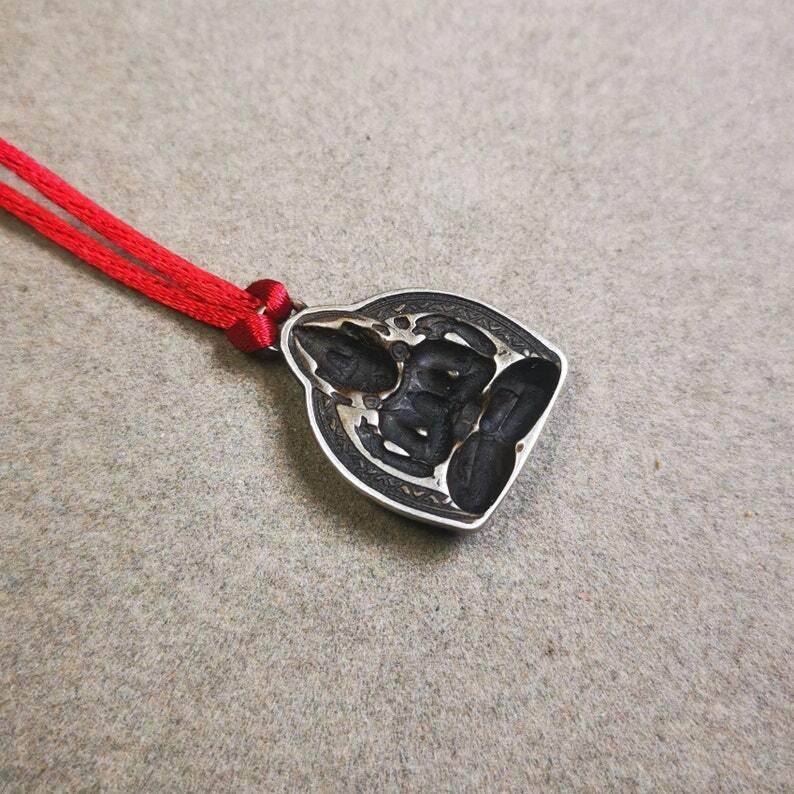 Mala Pendant,Small Chenrezig Amulet for Prayer Beads - Gandhanra-ART
