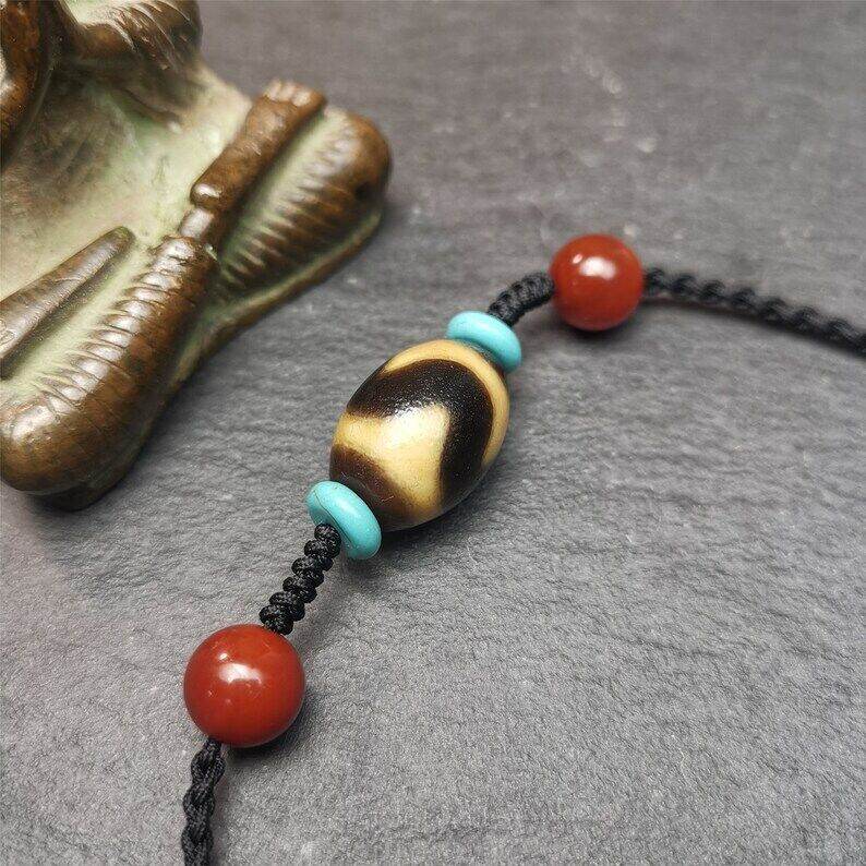 Tiger Tooth Dalo Dzi Bead Necklace,40 Years Old - Gandhanra-ART