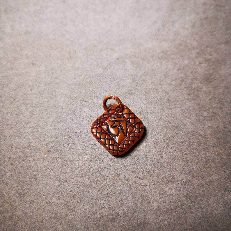 Yak Bone Carved OM Letter Prayer Bead Pendant,Bead Counter Clip Amulet for Mala - Gandhanra-ART