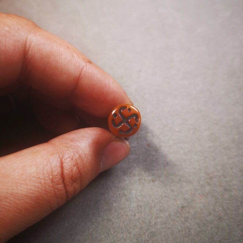 Yak Bone Carved Seal Amulet, Swastika Pattern Stamp Pendant - Gandhanra-ART
