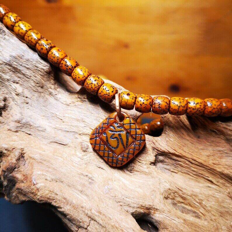 Yak Bone Carved OM Letter Prayer Bead Pendant,Bead Counter Clip Amulet for Mala - Gandhanra-ART