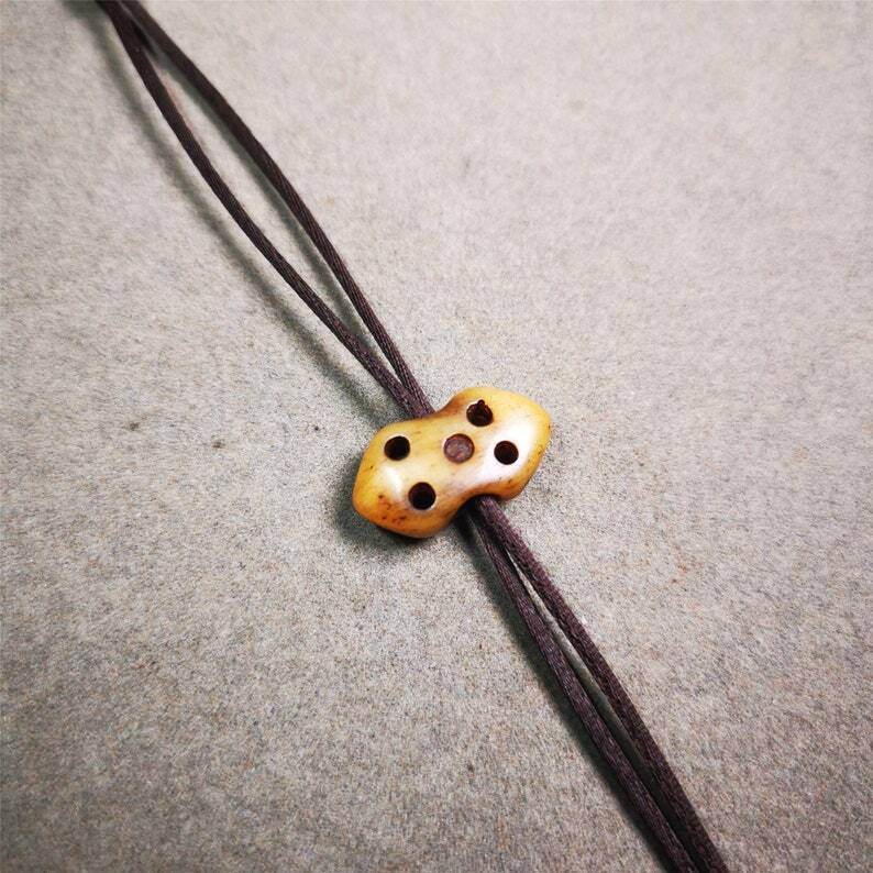 Vajra Pendant Bead - Gandhanra-ART