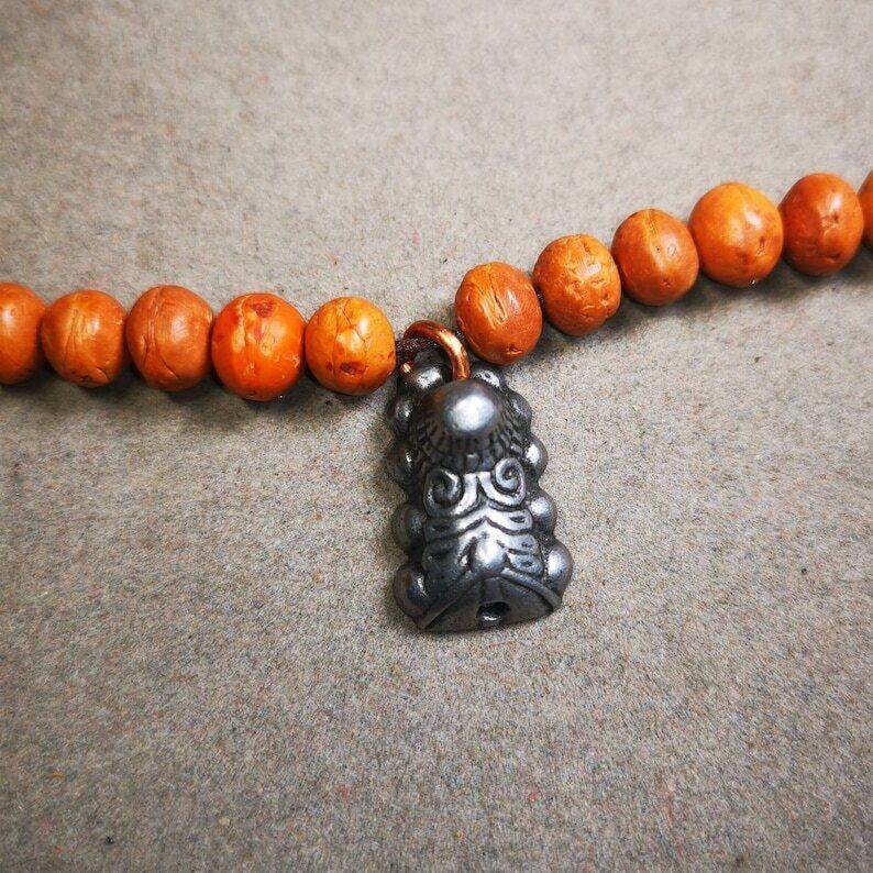 Mala Pendant,Snow Lion Amulet for Prayer Beads - Gandhanra-ART