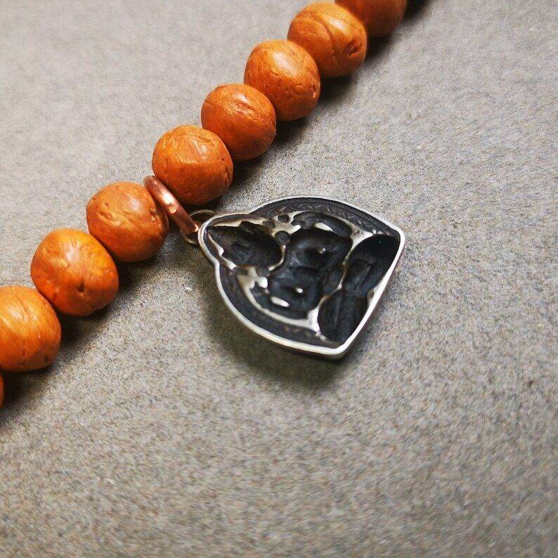 Mala Pendant,Small Chenrezig Amulet for Prayer Beads - Gandhanra-ART