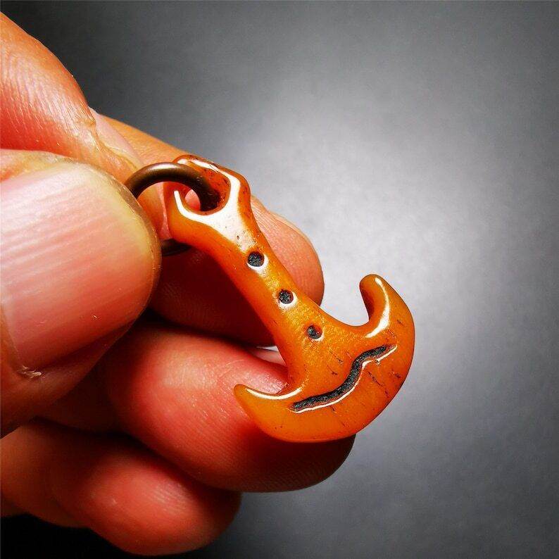 Yak Bone Carved Amulet,Anchor Pendant - Gandhanra-ART