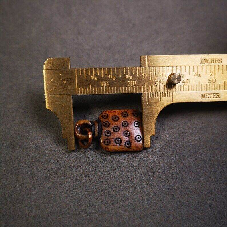 Yak Bone Carved Letter Prayer Bead Pendant - Gandhanra-ART