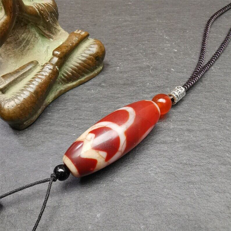 Fire Agate Lotus Dzi Bead Necklace,1.57" × 0.75"