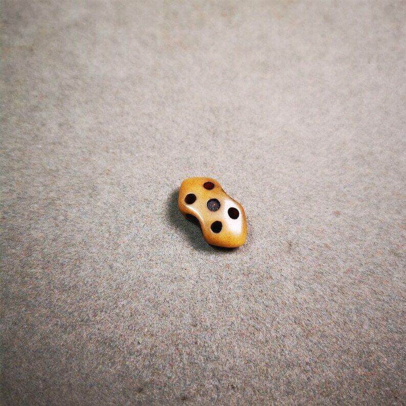 Vajra Pendant Bead - Gandhanra-ART