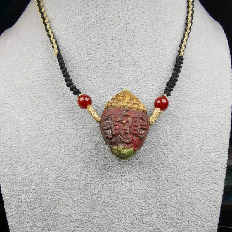 Tibetan Stupa Tsa Tsa Amulet, Double-sided Vajra and Bodhi Leaf Shape Pendant - Gandhanra-ART
