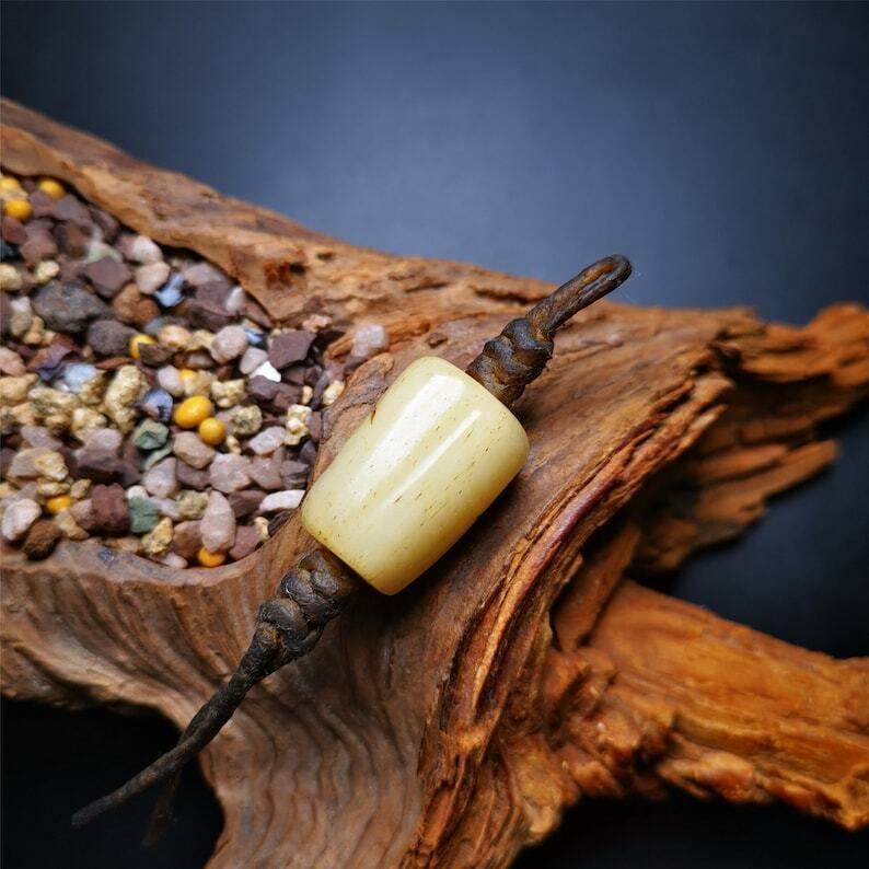 Amulet,Yak Bone Pendant - Gandhanra-ART