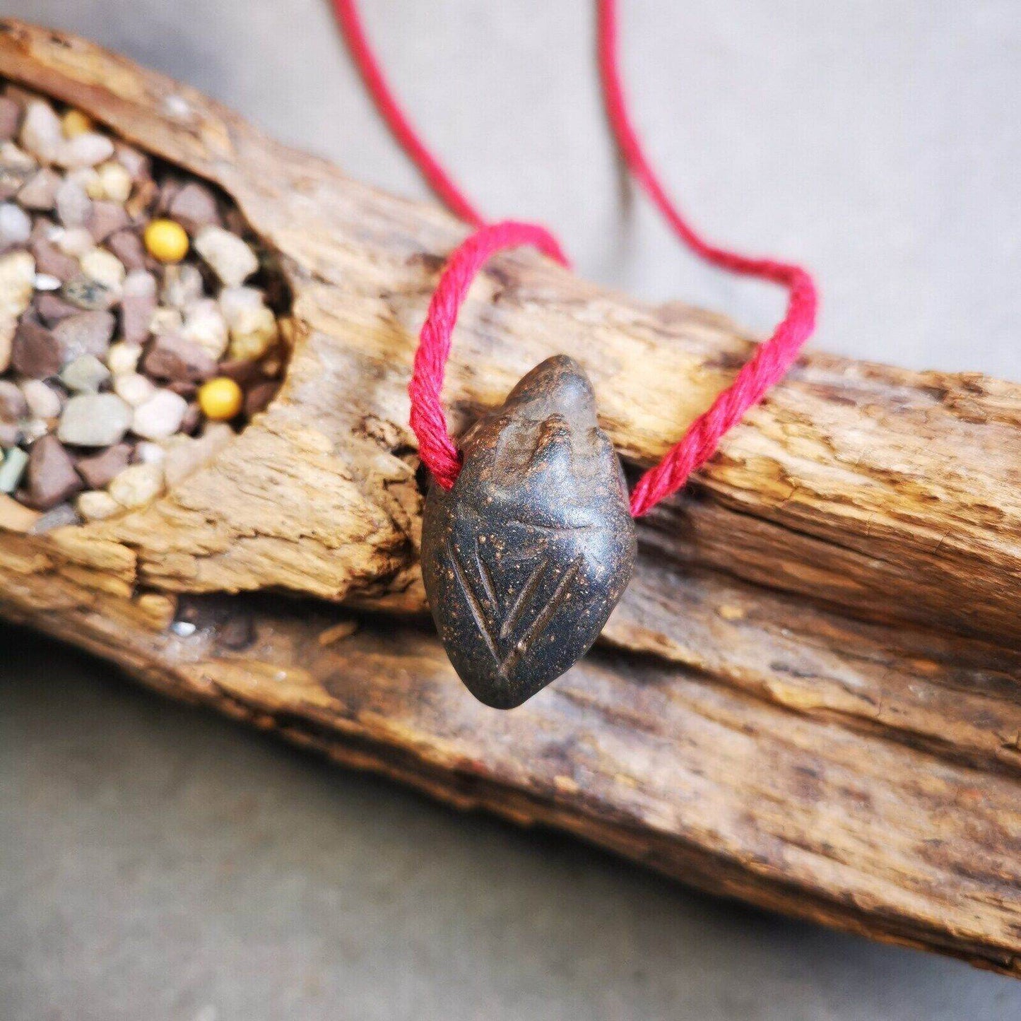 Old Tibetan Niang La Tsa Tsa Statue Amulet, Small Stupa,Pagoda Pendant - Gandhanra-ART