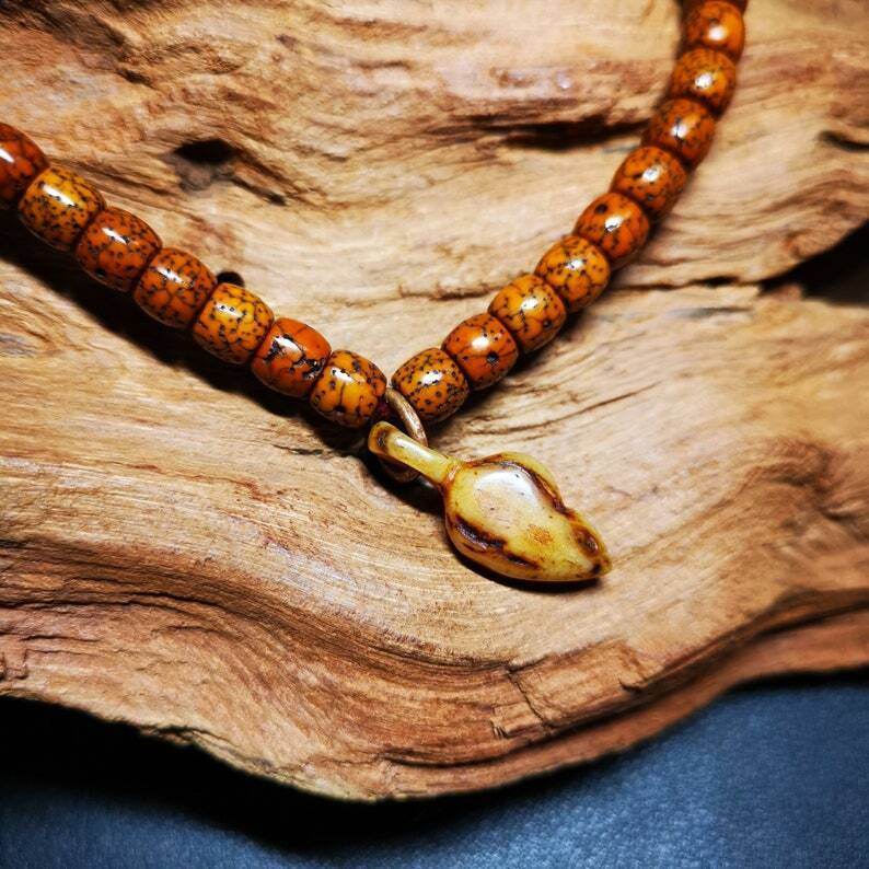 Yak Bone Carved Conch Prayer Bead Pendant,Bead Counter Clip Amulet for Mala - Gandhanra-ART