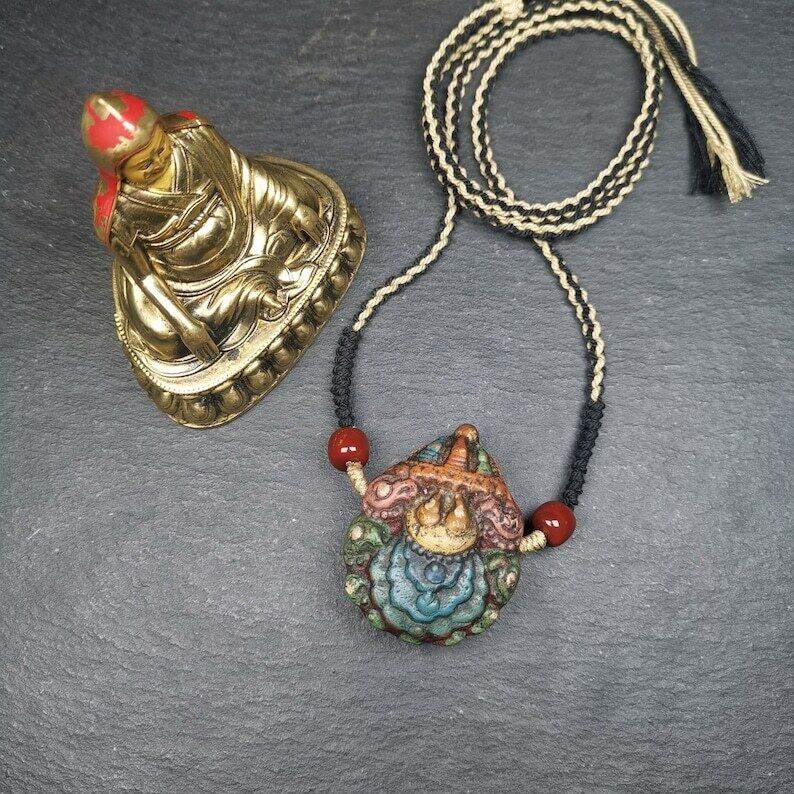 Stupa Tsa Tsa Amulet, Scorpion Guru of Padmasambhava, Scorpion Terma Pendant - Gandhanra-ART