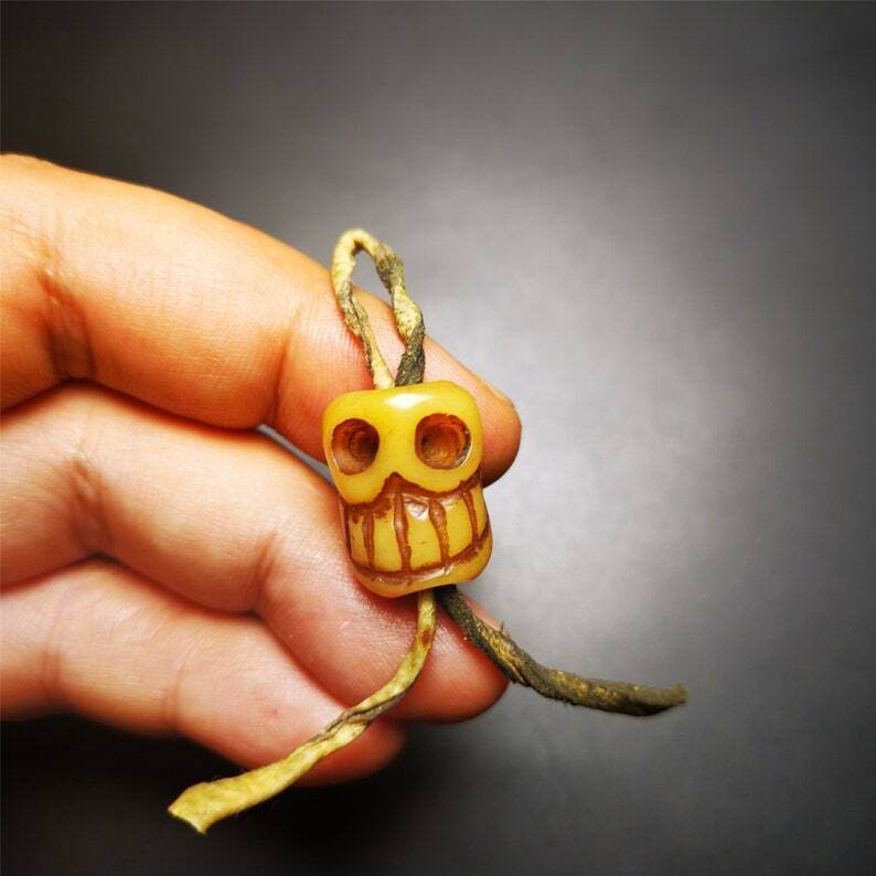Amulet,Yak Bone Carved Skull Citipati Pendant - Gandhanra-ART