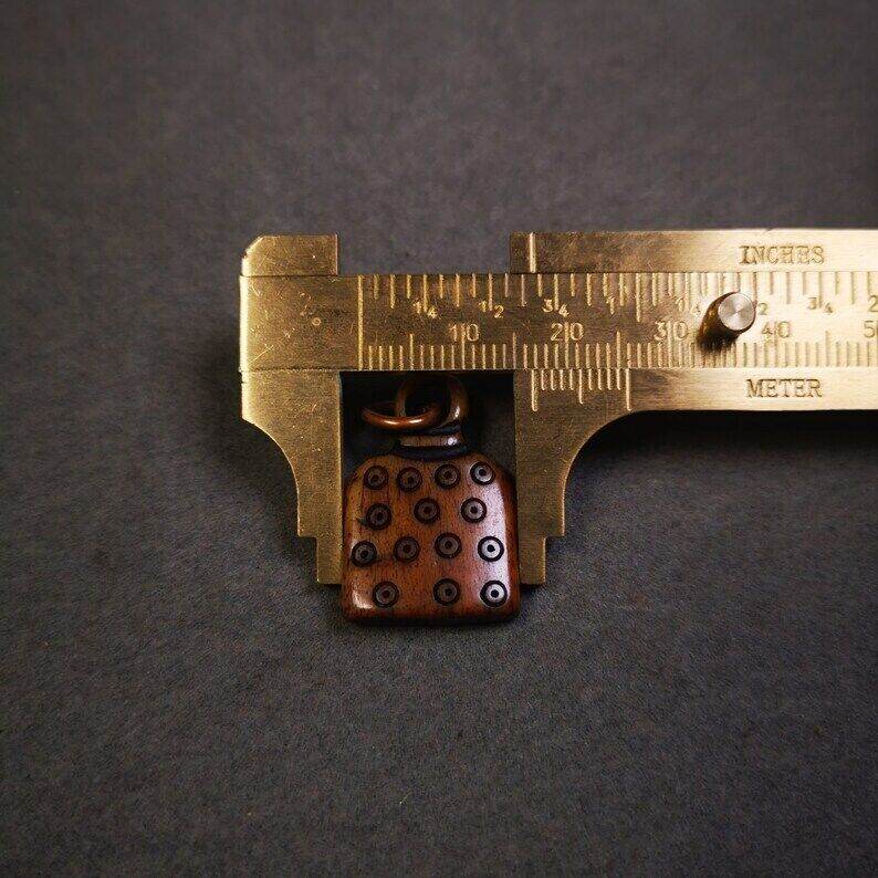 Yak Bone Carved Letter Prayer Bead Pendant - Gandhanra-ART