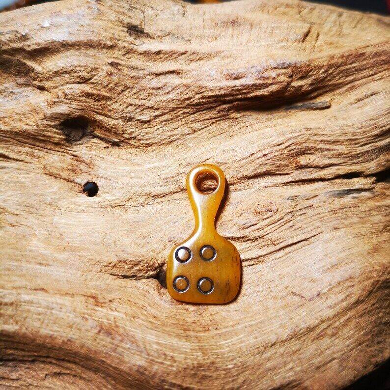 Yak Bone Carved Mantra Dot Prayer Bead Pendant,Bead Counter Clip Amulet for Mala - Gandhanra-ART