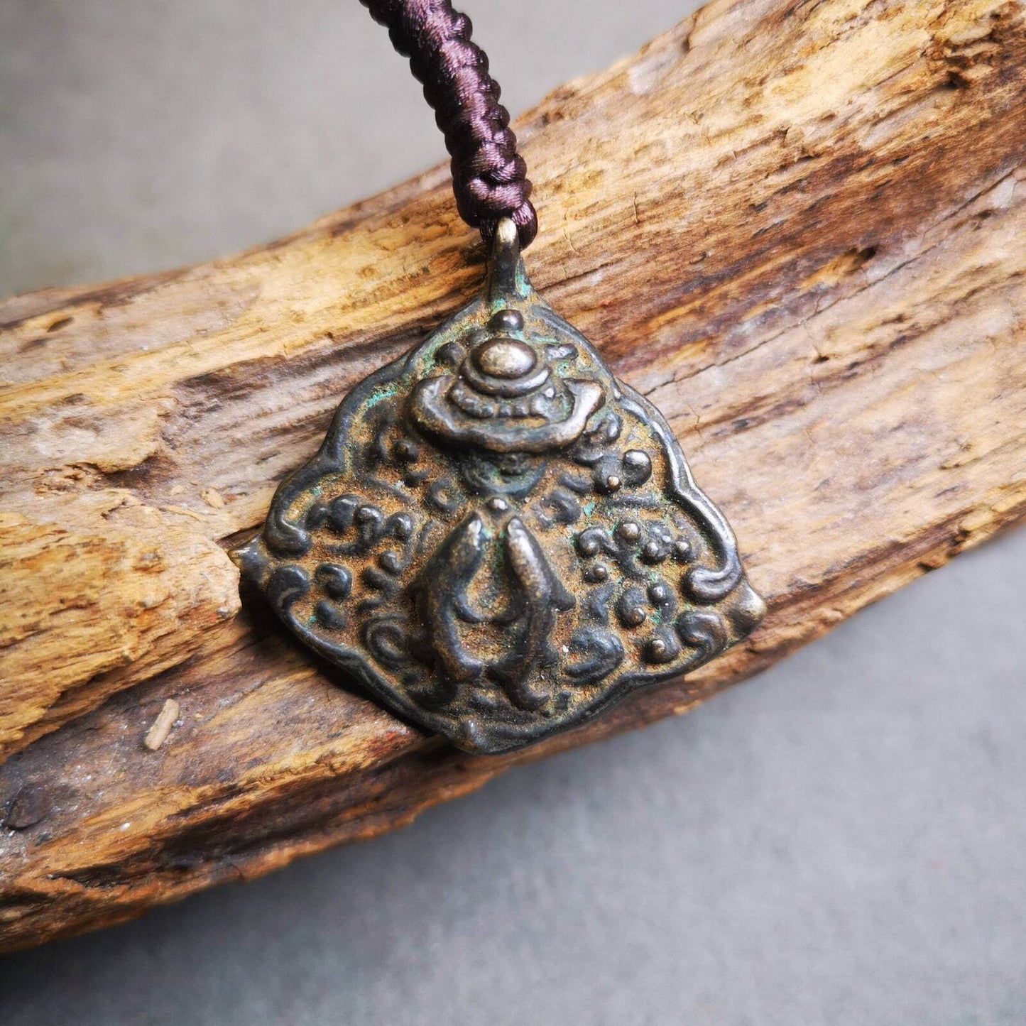 Buddhist Amulet, Vase and Golden Fish Badge,Thokcha - Gandhanra-ART