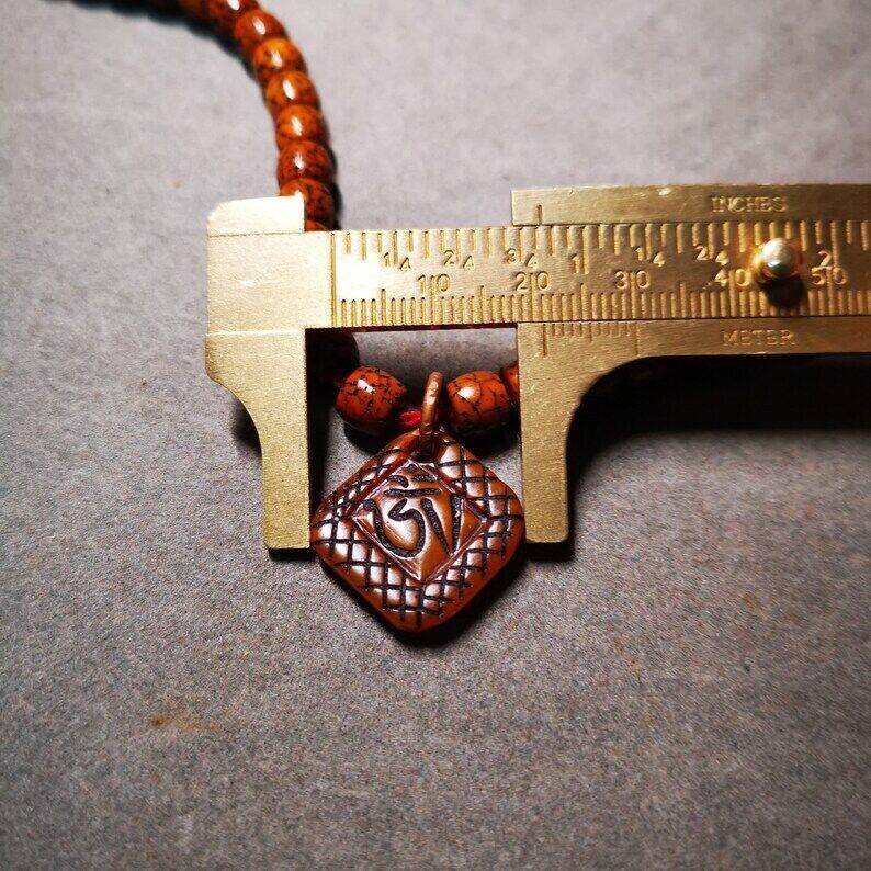 Yak Bone Carved OM Letter Prayer Bead Pendant,Bead Counter Clip Amulet for Mala - Gandhanra-ART