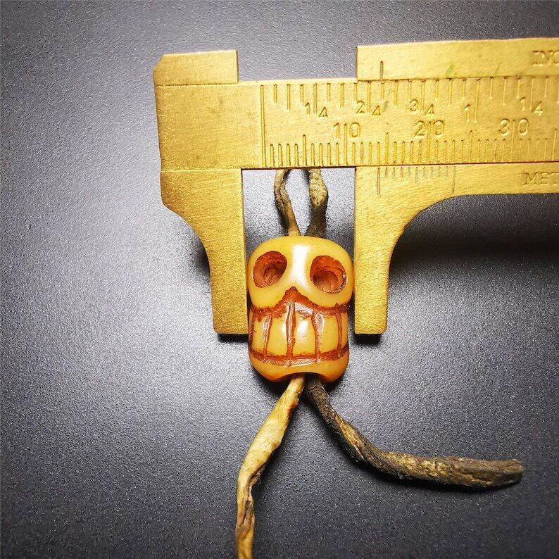 Amulet,Yak Bone Carved Skull Citipati Pendant - Gandhanra-ART