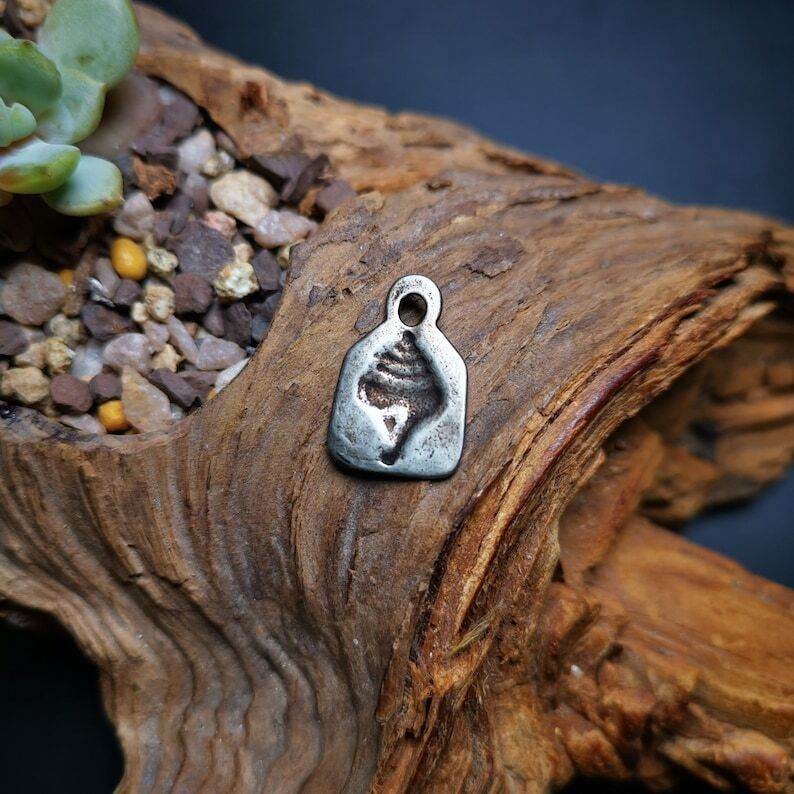 Gandhanra Handmade Mala Counter, Divine Conch Pendant - Gandhanra-ART