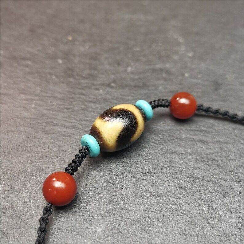 Tiger Tooth Dalo Dzi Bead Necklace,40 Years Old - Gandhanra-ART