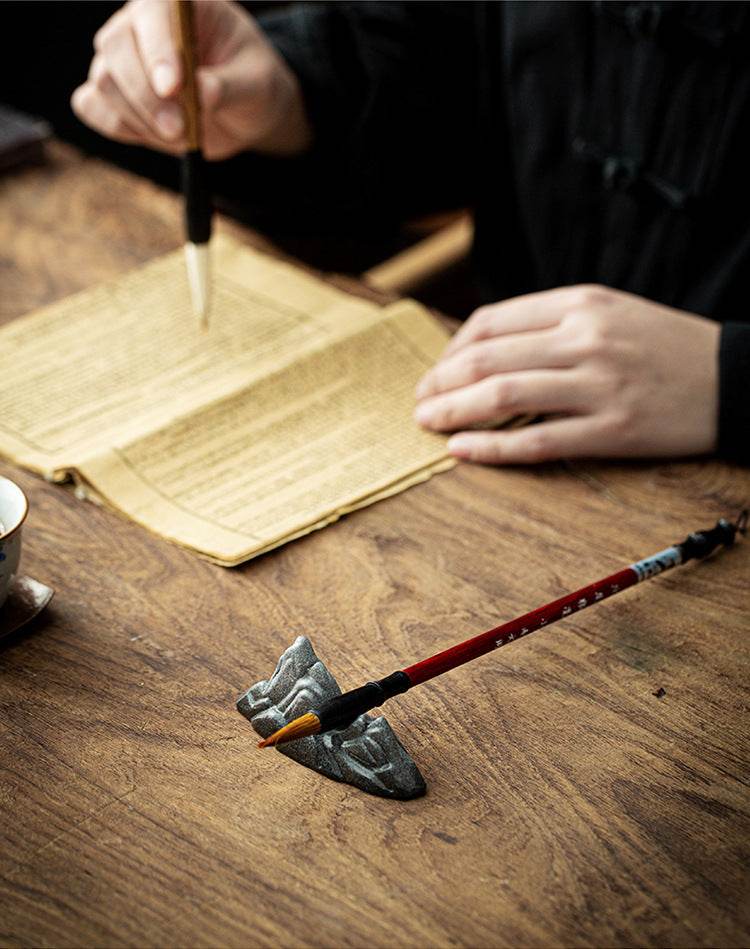 Ceramic Hill Decoration with Zen Aesthetic - Gandhanra-ART