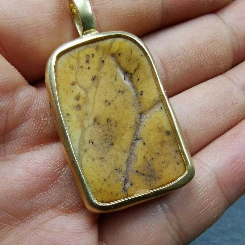 Kapala Amulet,Conch Shell Shankha Pendant - Gandhanra-ART