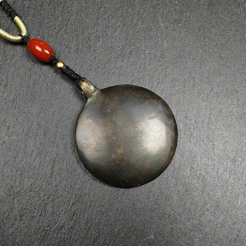 Calendar Amulet Sipaho Badge - Melong Mirror,42mm - Gandhanra-ART