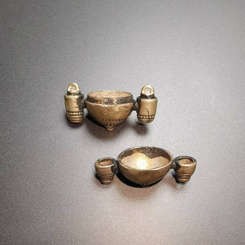 Gau Ghau Shrine, Gau Box, Altar Amulet Pendant - Gandhanra-ART