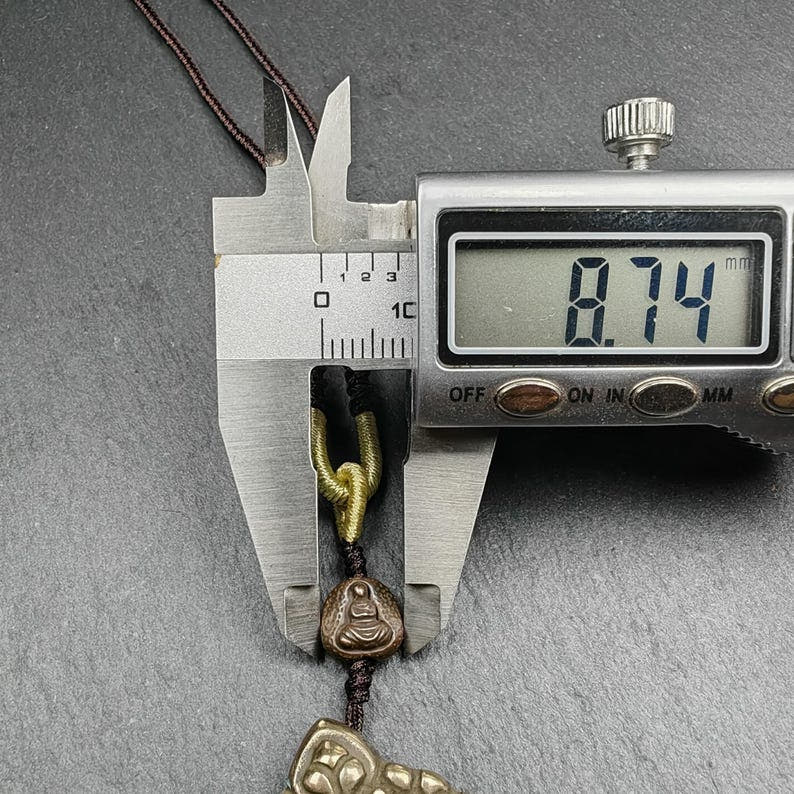 Mani Jewel Amulet - Tibetan Buddhist amulet, size reference